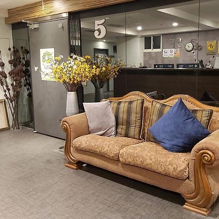 Urbanone Hotel Тайбэй Экстерьер фото