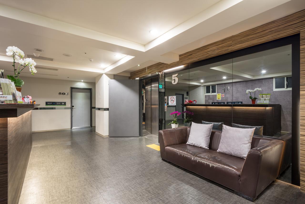 Urbanone Hotel Тайбэй Экстерьер фото